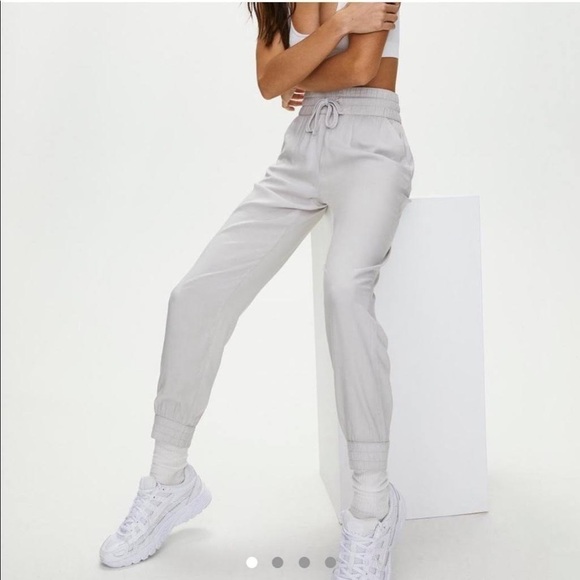 Aritzia-“sunday Best” Grenville Jogger In Ice Grey (Size: Medium) - Picture 1 of 11